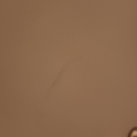 Small bucket bag no brand name in neutral colour - Picture 8 of 10